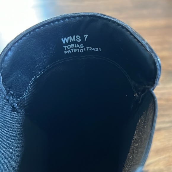 Dole Vita Tobias Black Lug Sole Boots - Picture 4 of 8